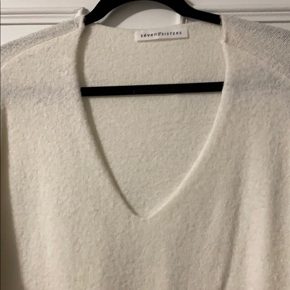 Seven sisters ivory sweater - Picture 2 of 2